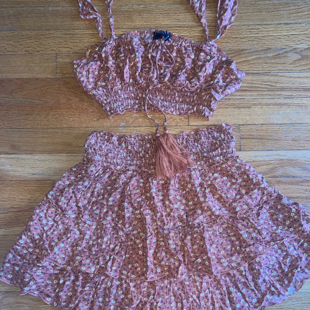 Kayla's Armoire Floral Skirt Set Large